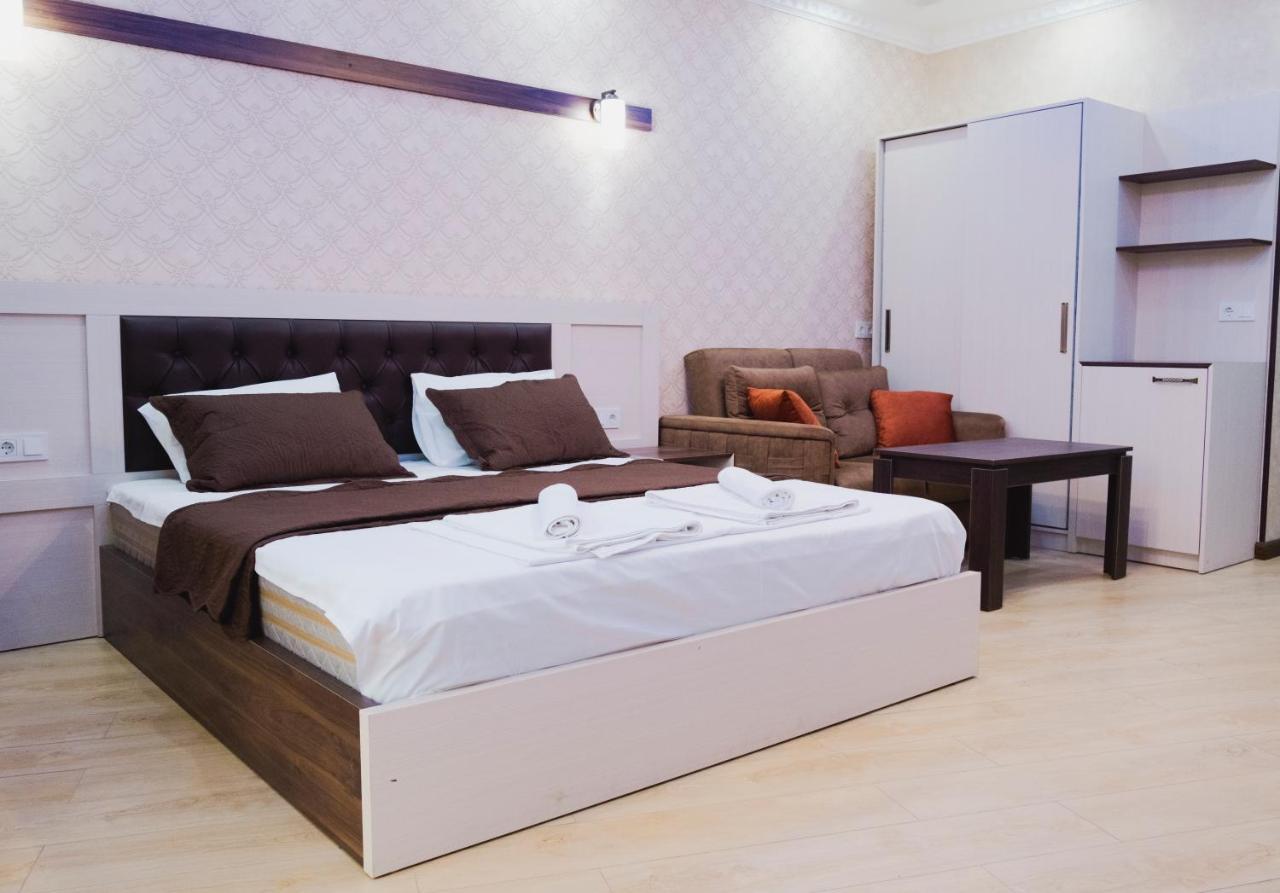 Hotel Emeg And Restaurant Batumi